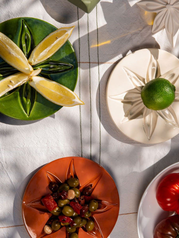 Assiette badiane Monochromic 2