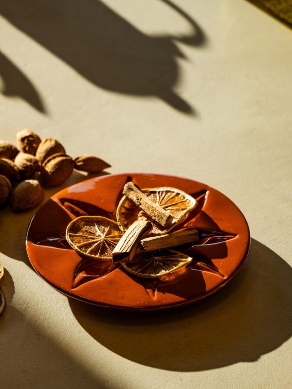 Assiette badiane Monochromic 4