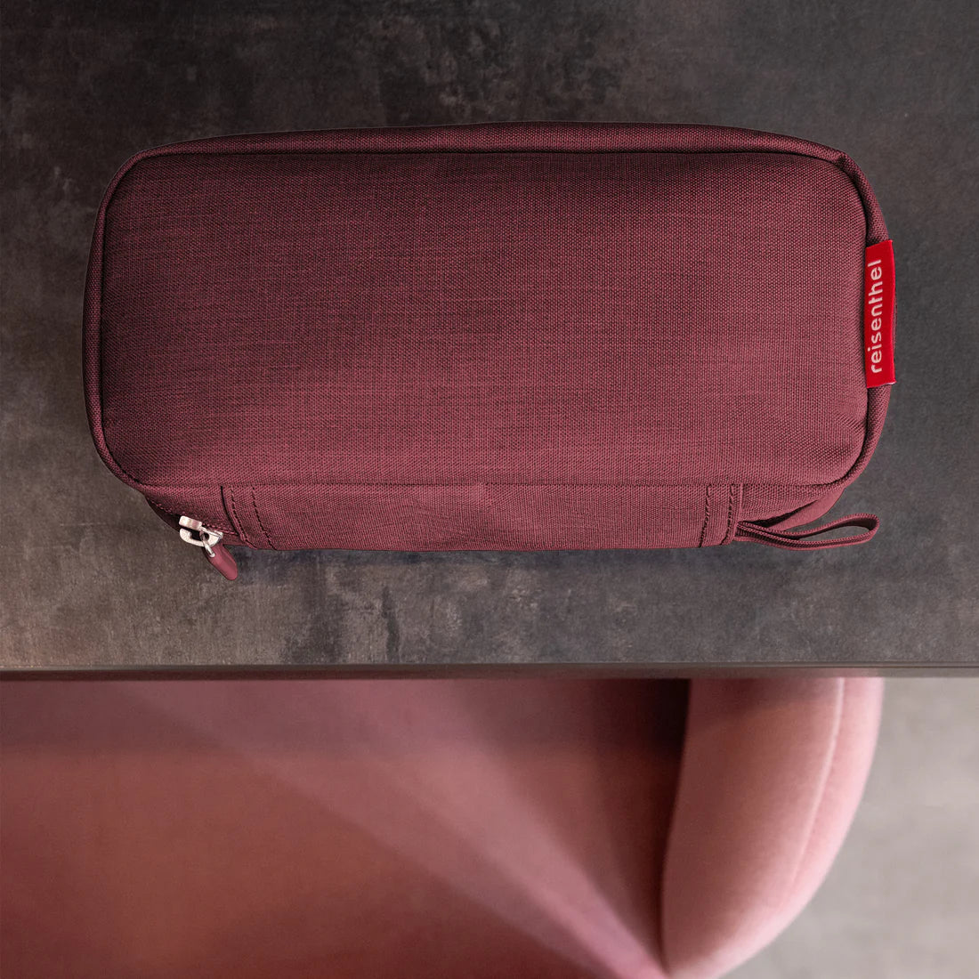 Petite trousse a maquillage bordeaux Reisenthel 1