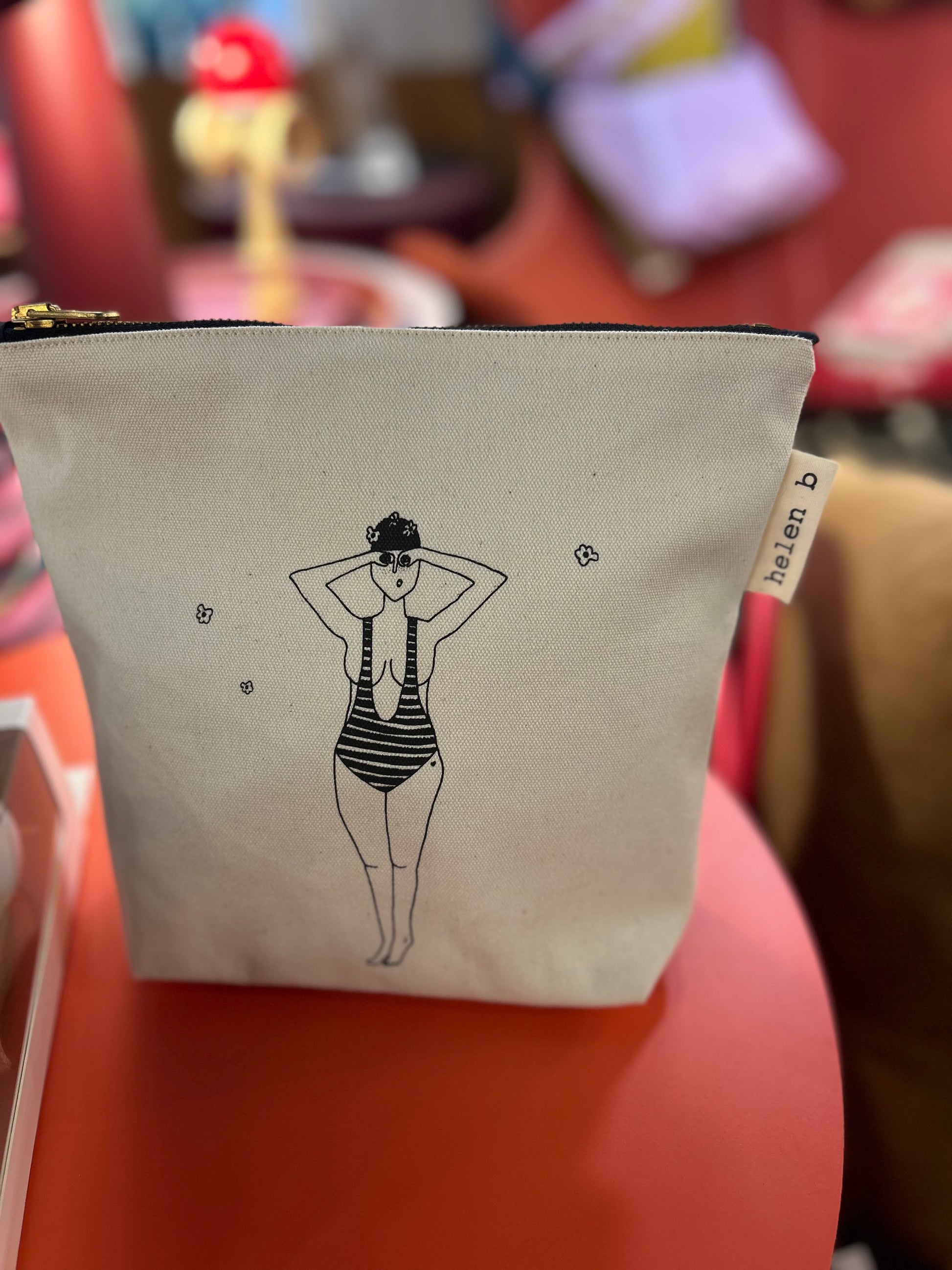 Trousse de toilette Helen B maillot de bain 1