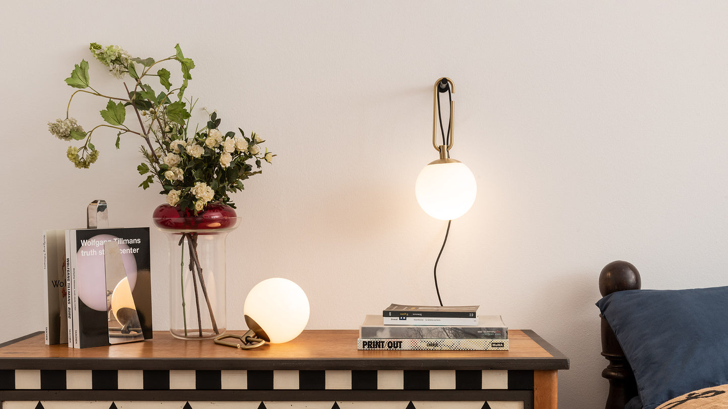 nh1217 blanc et doré Artemide