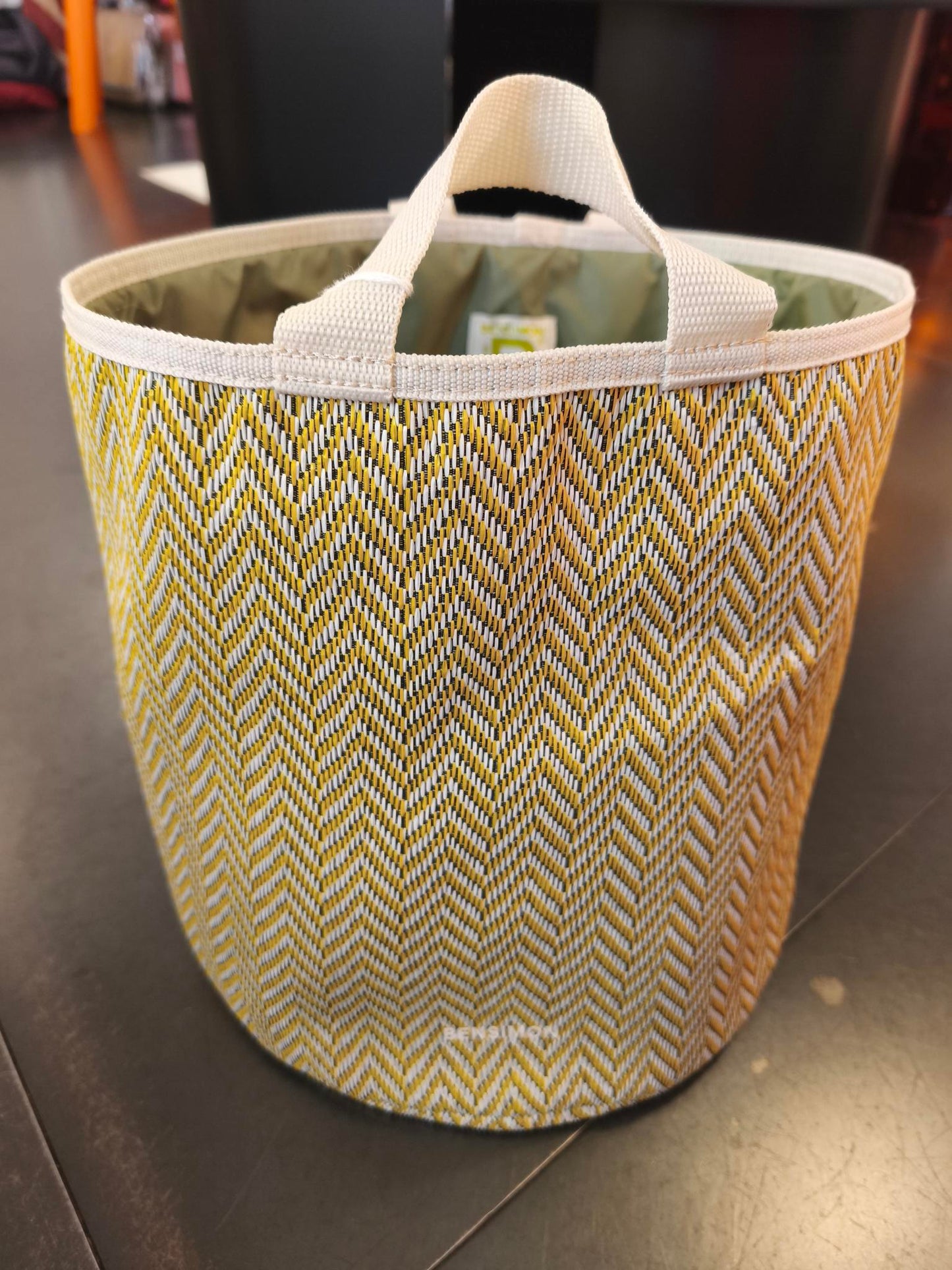 Bucket storage M Bensimon