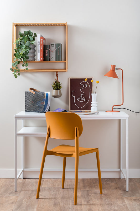 Chaises Dining chair Present time
