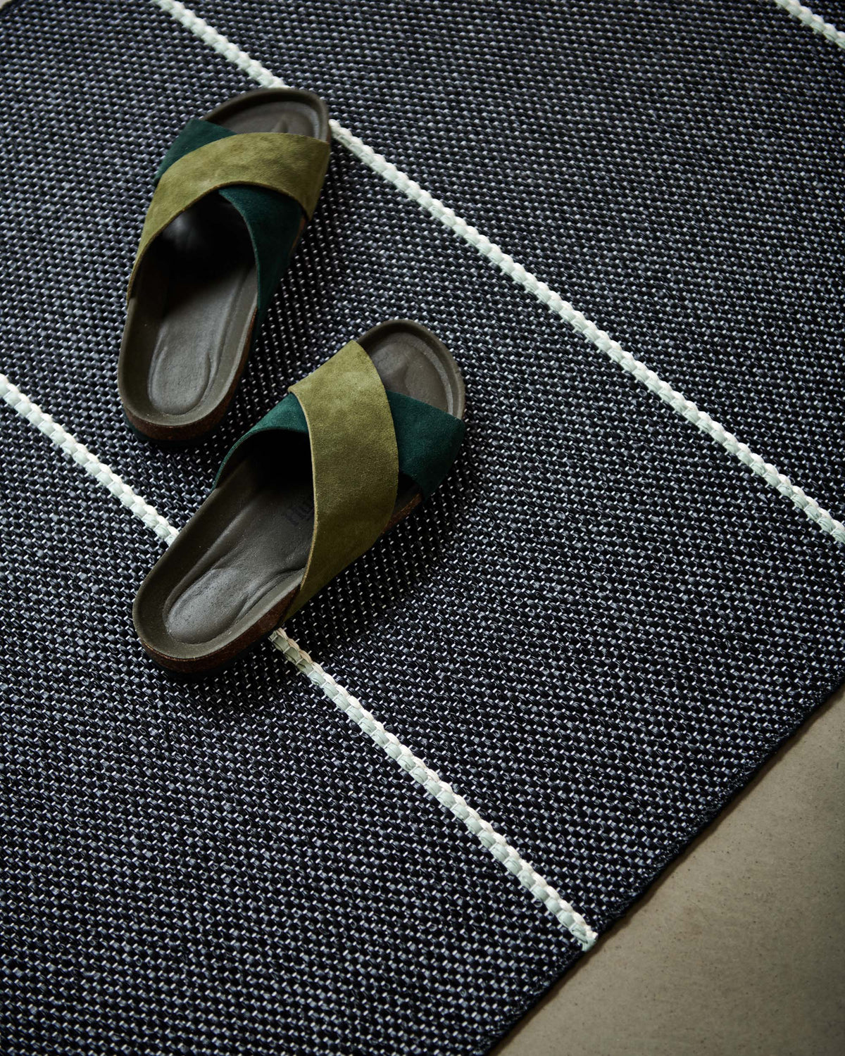 Tapis LEA Black Pappelina