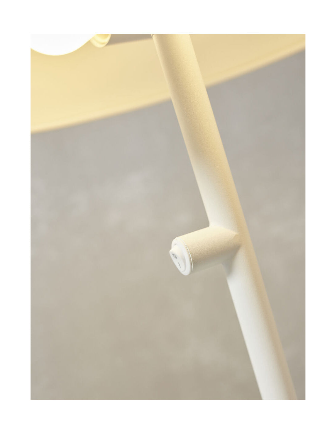 Lampe a poser Its about romi blanche 2