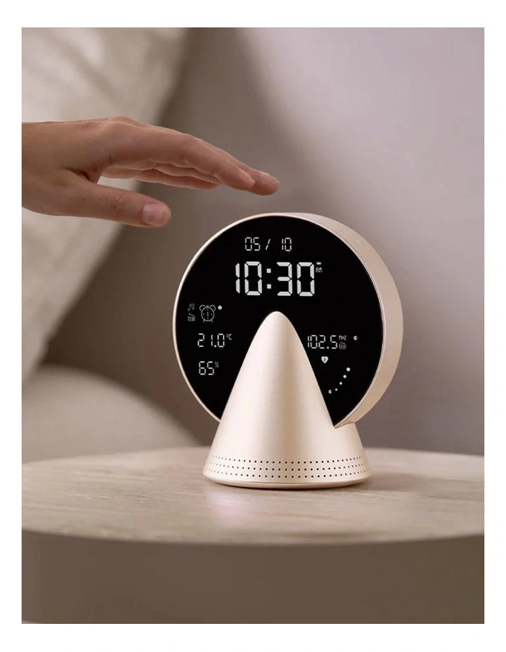 Reveil Conic Clock doré chez Lexon 1