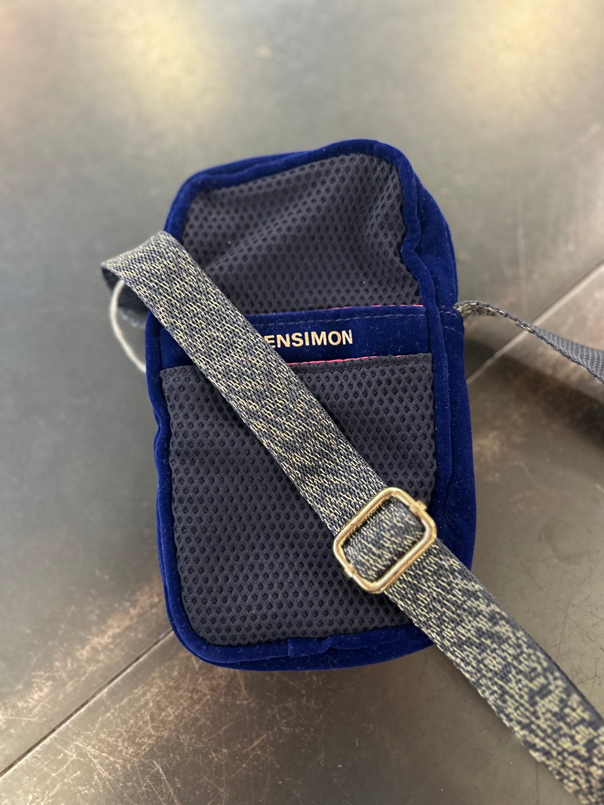 Sac Bensimon velours bleu pour telephone 2