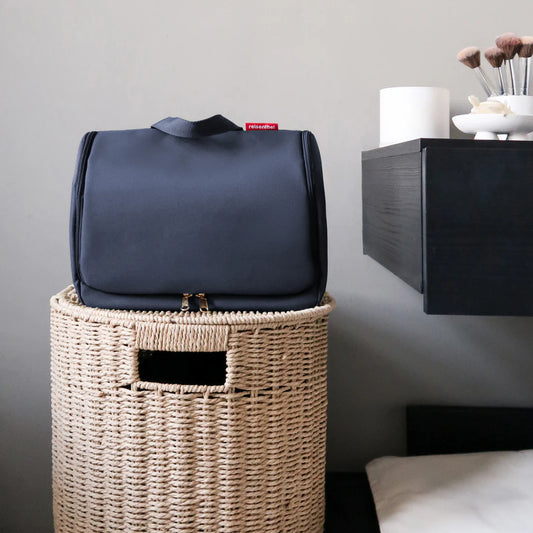 Toiletbag XL midnight gold Reisenthel 6