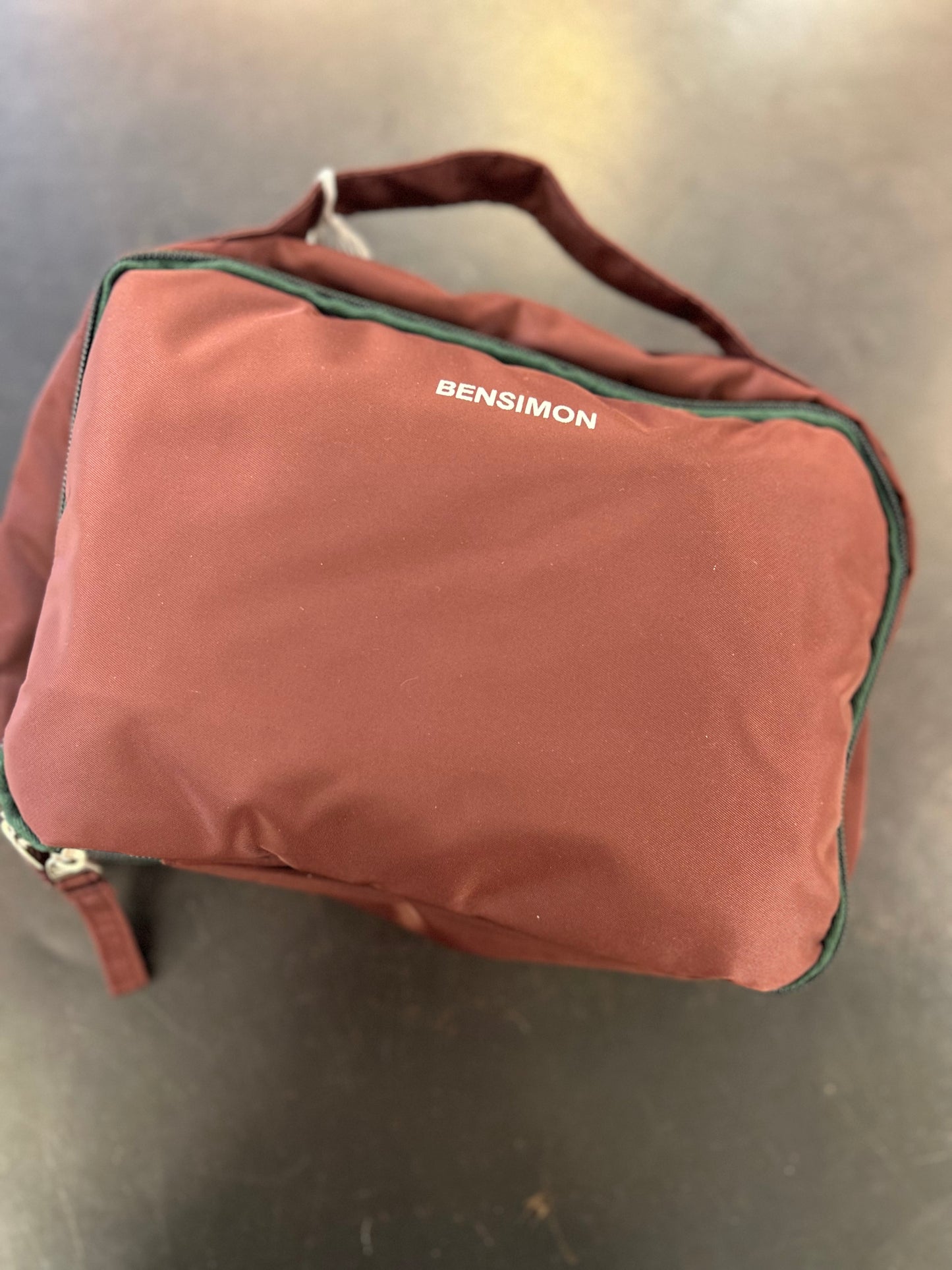 Trousse de toilette Bensimon a suspendre bordeaux 2