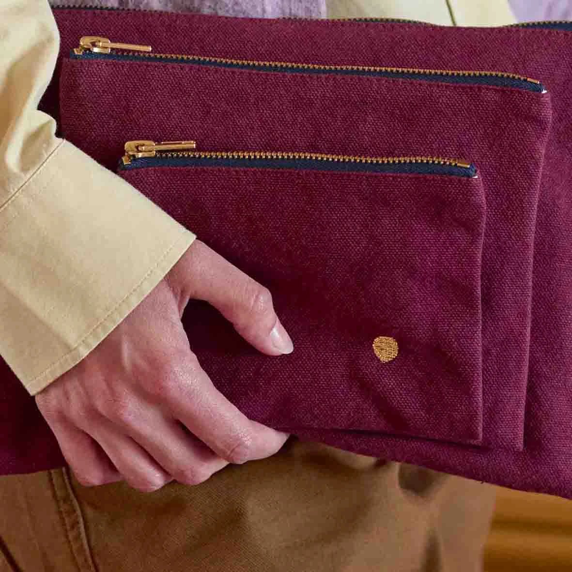 Pochette Iona purle rain lichen La cerise sur le gâteau