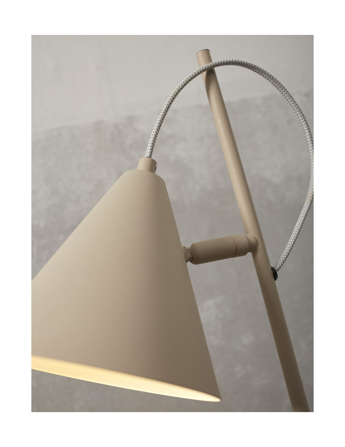 Lampe de table Lisbonne beige It's about Romi